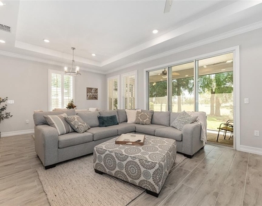 4306 Nw 54th Terrace - Photo Thumbnail 7