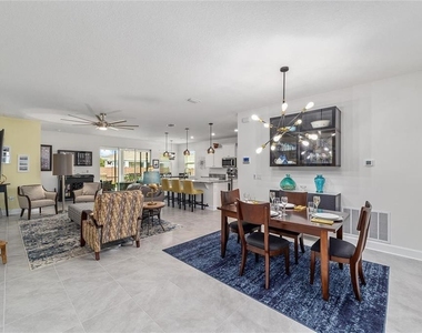 4395 Nw 55th Terrace - Photo Thumbnail 4