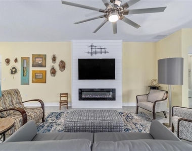 4395 Nw 55th Terrace - Photo Thumbnail 7