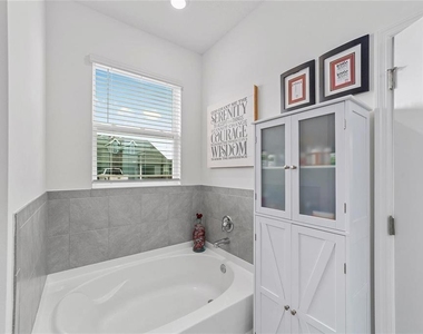 4395 Nw 55th Terrace - Photo Thumbnail 11