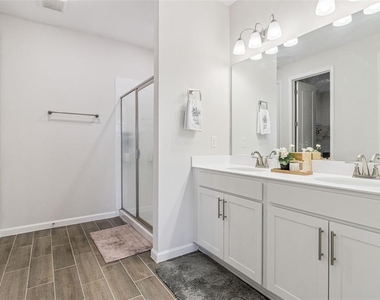 654 Heritage Square Drive - Photo Thumbnail 19