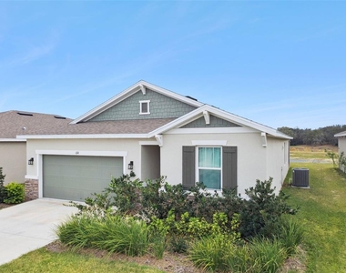 654 Heritage Square Drive - Photo Thumbnail 1