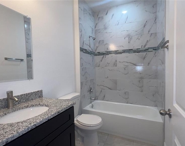 16390 Sw 17th Terrace Road - Photo Thumbnail 20