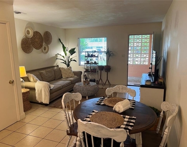 3706 Nw 45th Street - Photo Thumbnail 11
