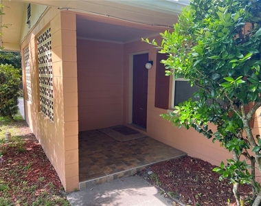3706 Nw 45th Street - Photo Thumbnail 6