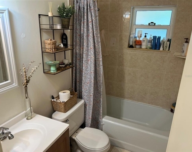 3706 Nw 45th Street - Photo Thumbnail 16