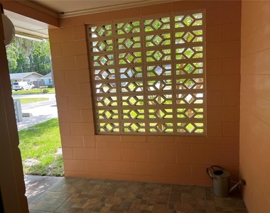 3706 Nw 45th Street - Photo Thumbnail 9