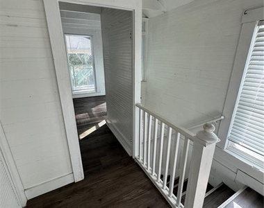 7306 Earlwood Avenue - Photo Thumbnail 4