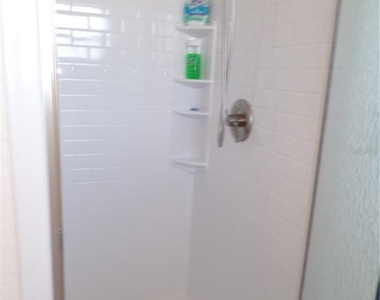 27097 Omni Lane - Photo Thumbnail 16
