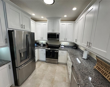 3412 79th Street Circle W - Photo Thumbnail 3