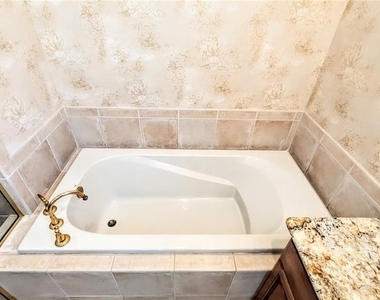 124 Turquoise Lane - Photo Thumbnail 36