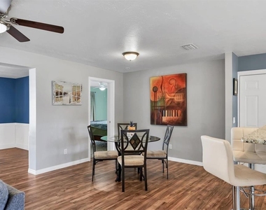 3425 Fairview Drive - Photo Thumbnail 7