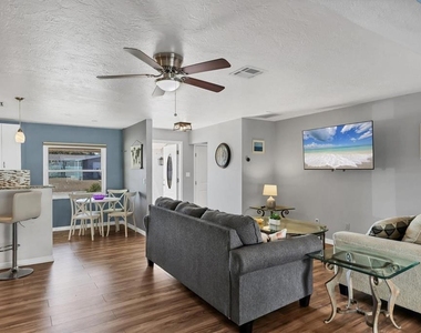 3425 Fairview Drive - Photo Thumbnail 6