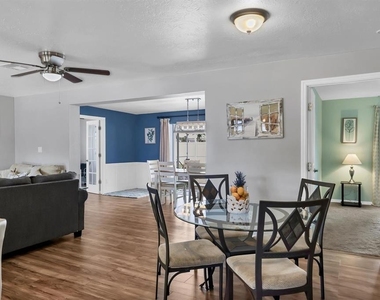 3425 Fairview Drive - Photo Thumbnail 8