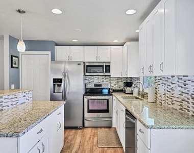 3425 Fairview Drive - Photo Thumbnail 12