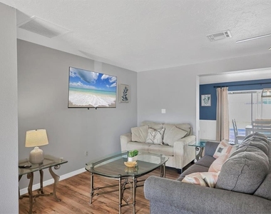3425 Fairview Drive - Photo Thumbnail 4
