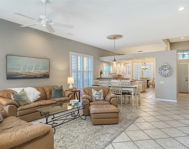 5811 White Oak Bayou Court - Photo Thumbnail 21