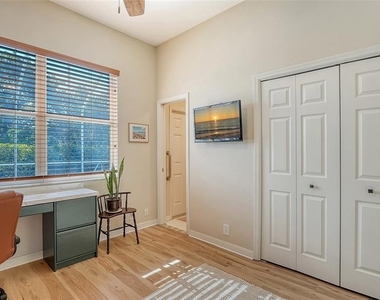 5811 White Oak Bayou Court - Photo Thumbnail 30