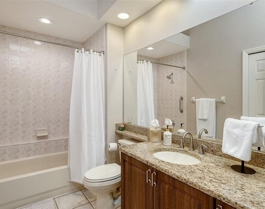 5811 White Oak Bayou Court - Photo Thumbnail 27