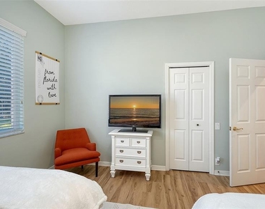 5811 White Oak Bayou Court - Photo Thumbnail 26