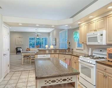 5811 White Oak Bayou Court - Photo Thumbnail 5