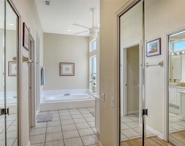 5811 White Oak Bayou Court - Photo Thumbnail 15