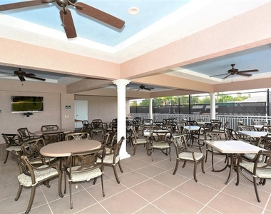 5811 White Oak Bayou Court - Photo Thumbnail 47