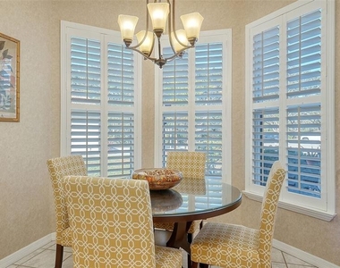 5811 White Oak Bayou Court - Photo Thumbnail 10