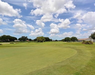 5811 White Oak Bayou Court - Photo Thumbnail 52