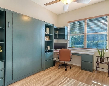 5811 White Oak Bayou Court - Photo Thumbnail 28
