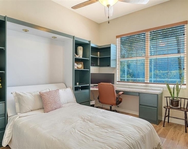 5811 White Oak Bayou Court - Photo Thumbnail 29