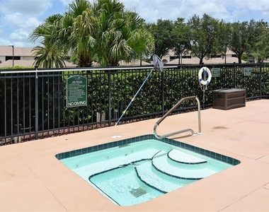 5811 White Oak Bayou Court - Photo Thumbnail 55