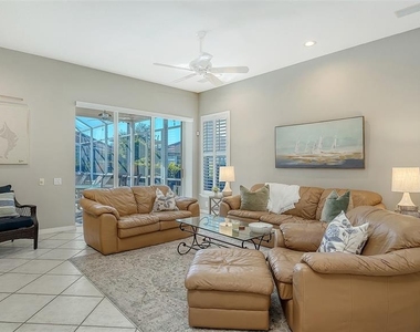 5811 White Oak Bayou Court - Photo Thumbnail 23