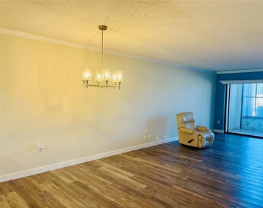 6211 Timber Lake Drive - Photo Thumbnail 10