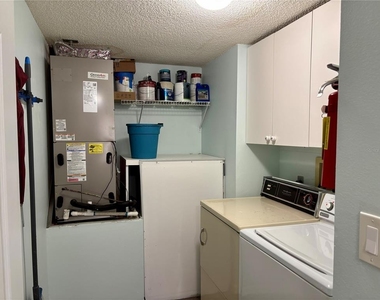 6211 Timber Lake Drive - Photo Thumbnail 18