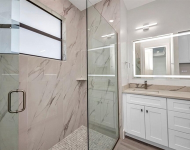 1327 Wesley Drive - Photo Thumbnail 16