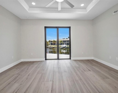 1327 Wesley Drive - Photo Thumbnail 23
