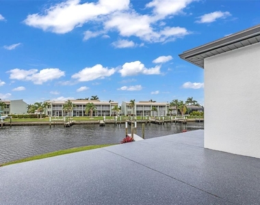 1327 Wesley Drive - Photo Thumbnail 24