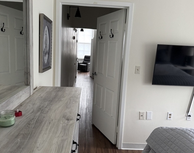 124 Court Street - Photo Thumbnail 20