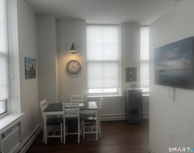 124 Court Street - Photo Thumbnail 6