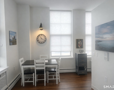 124 Court Street - Photo Thumbnail 8