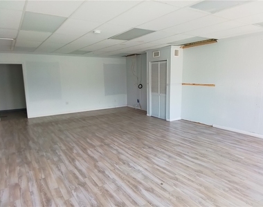6126 Saltsburg Rd - Photo Thumbnail 2
