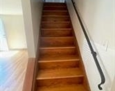 4011 Arsenal Pl - Photo Thumbnail 12