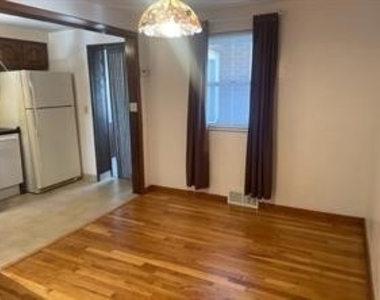 4011 Arsenal Pl - Photo Thumbnail 11