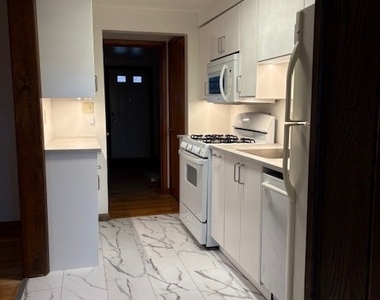 4011 Arsenal Pl - Photo Thumbnail 7