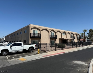 539 E Saint Louis Avenue - Photo Thumbnail 2