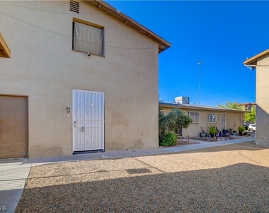 3841 Daisy Street - Photo Thumbnail 3