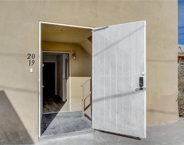 3841 Daisy Street - Photo Thumbnail 4