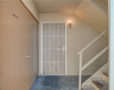 3841 Daisy Street - Photo Thumbnail 5