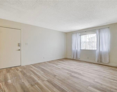 3841 Daisy Street - Photo Thumbnail 6